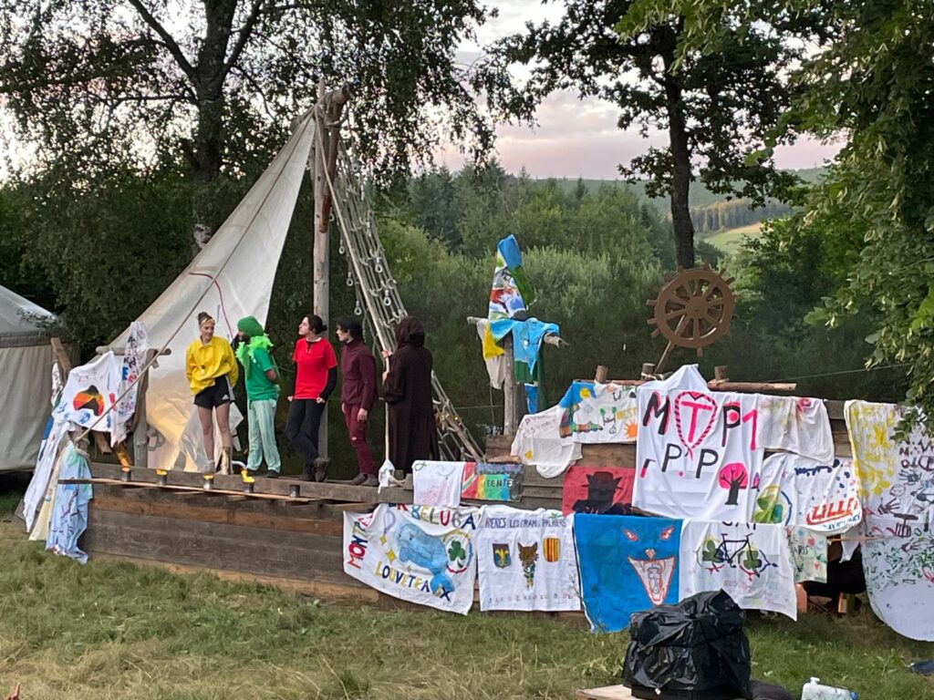 Le grand bivouac